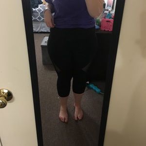 Old navy cropped athletic leggings